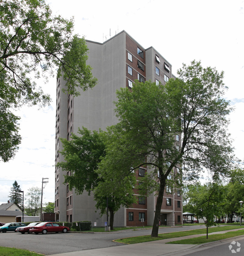 Building Photo - Ramsey Manor