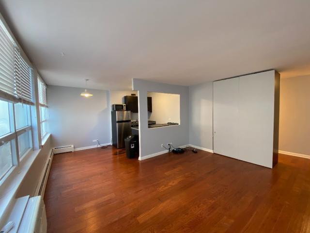 Building Photo - 0 bedroom in CHICAGO IL 60660