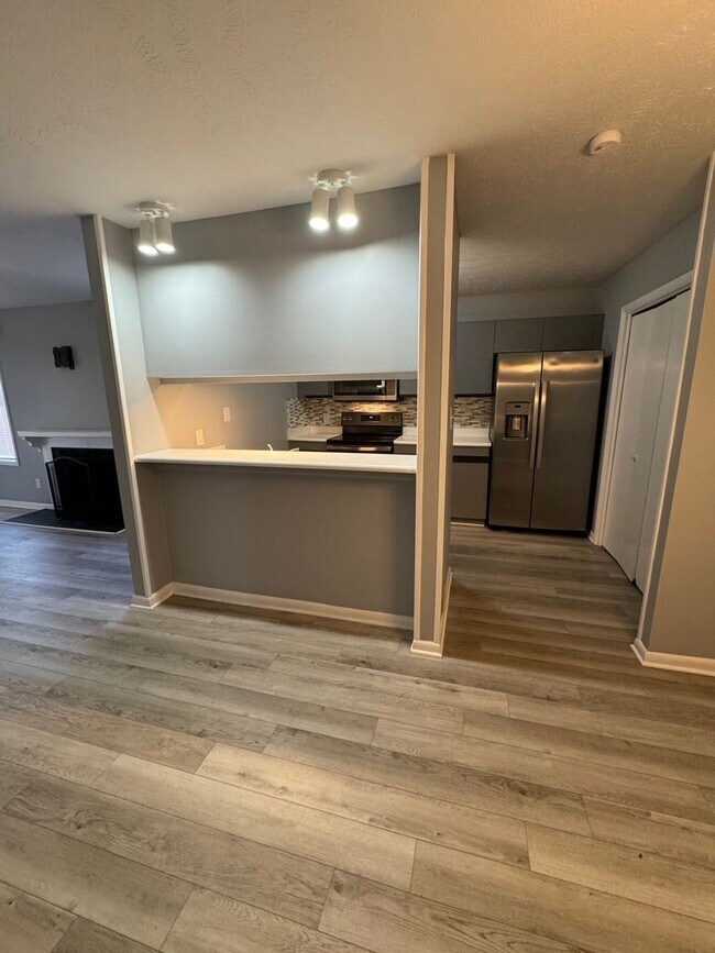 Foto del edificio - Condo close to Fort Liberty