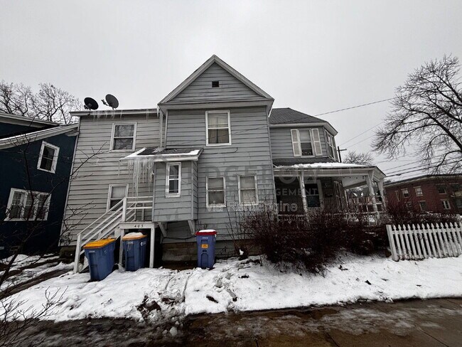 Foto del edificio - 1354 Wealthy St SE