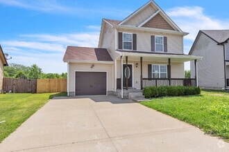 Building Photo - 532 Falkland Cir