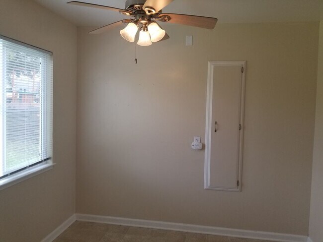 Building Photo - Charming 3 bedroom home in Petaluma