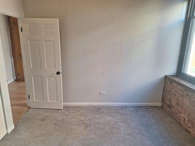 Foto del edificio - 331 S Peoria St