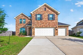 Building Photo - 8114 Royal Palm Ct