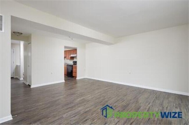 Building Photo - 814 Showell Ct