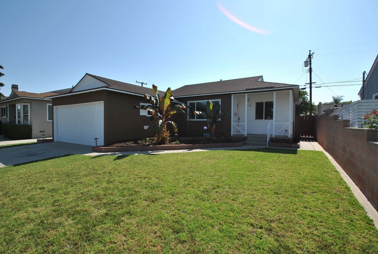 Foto principal - Charming Plaza Home for Lease