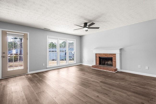 Building Photo - 125 Cinnamon Fern Cir