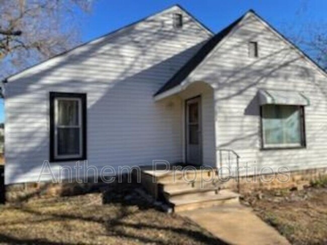 Building Photo - 1216 Menor St