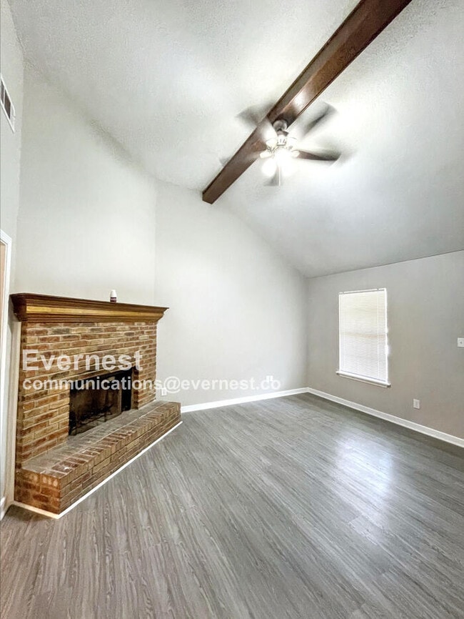 Building Photo - 4350 Redwood Cir