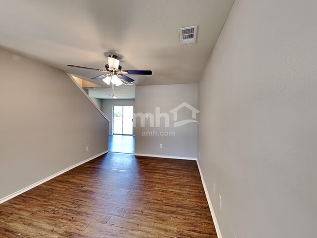 Building Photo - 2321 Shady Birch Dr