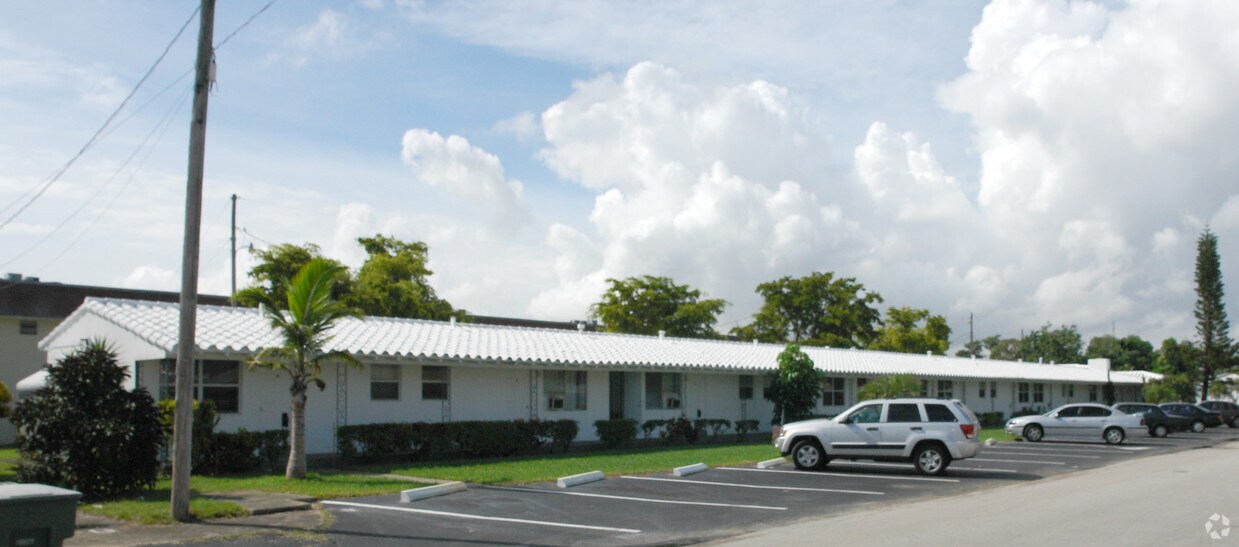 Foto del edificio - 308 NE 2nd St