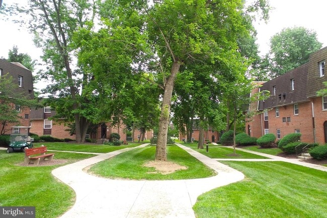 Building Photo - 4000 Gypsy Ln