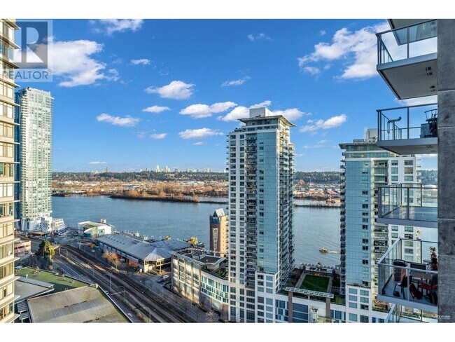 Building Photo - 900 Carnarvon St