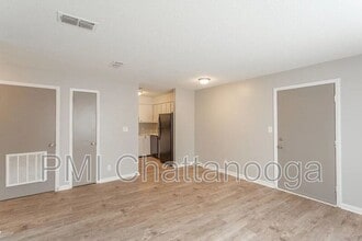 Building Photo - 500 Cumberland Ave