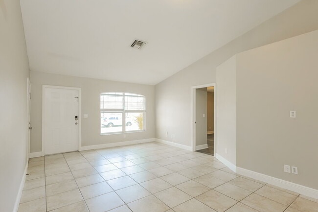 Foto del edificio - 845 SW 37th Ln