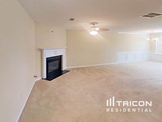 Building Photo - 5853 Sepulveda Ln
