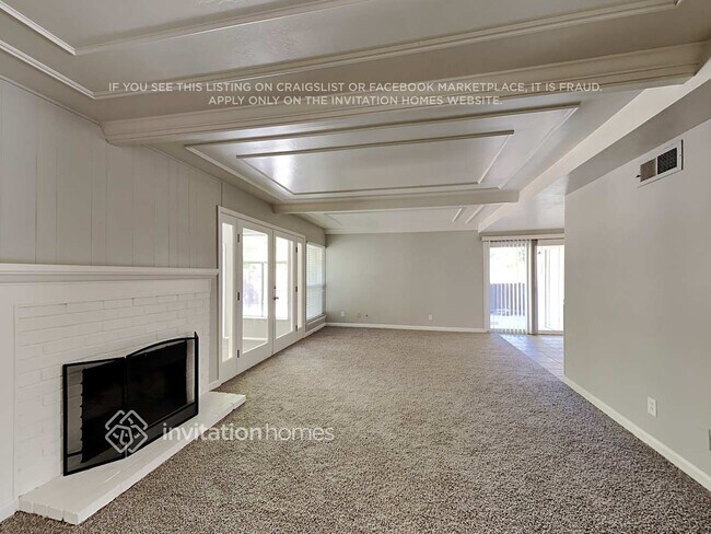 Foto del edificio - 5220 Paragon St