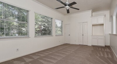Building Photo - 27 Bluff Creek Pl