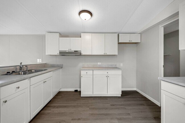 Foto del edificio - 710 Sand Hill Rd