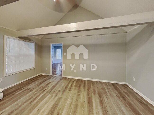 Building Photo - 2569 Richwood St