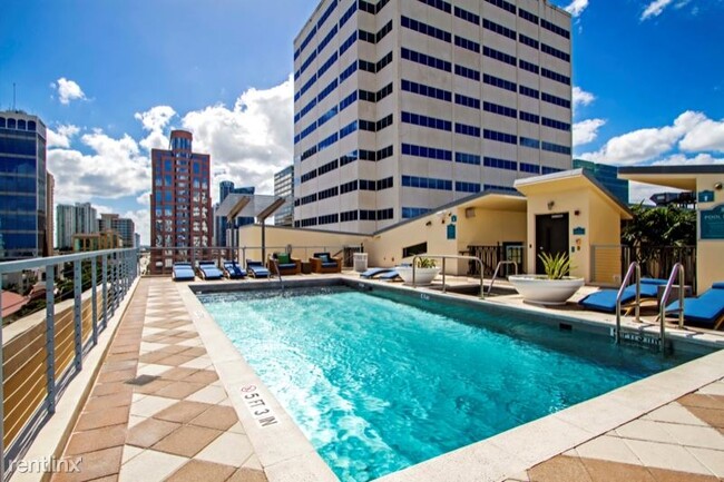 Foto del edificio - 1 br, 1 bath Apartment - 101 NE 3rd Ave