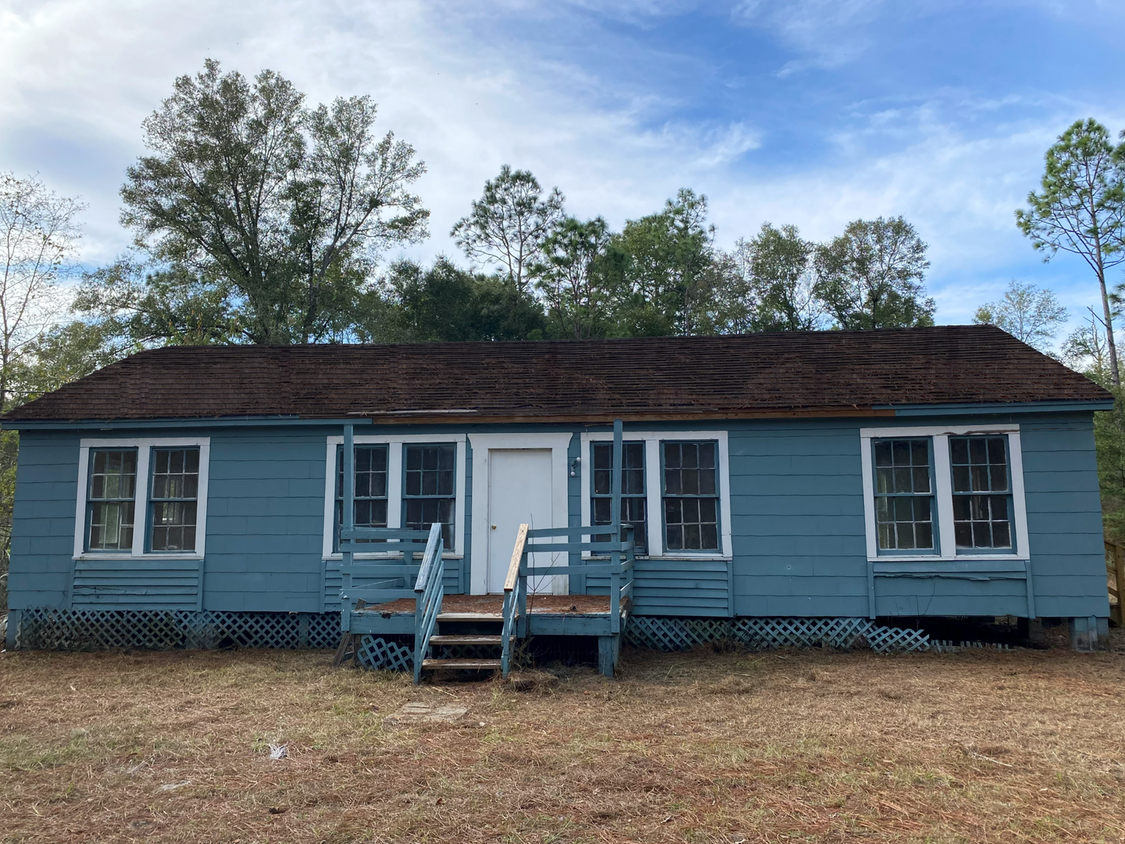 Foto principal - 3 Bed / 2 Bath 1,174 sqft