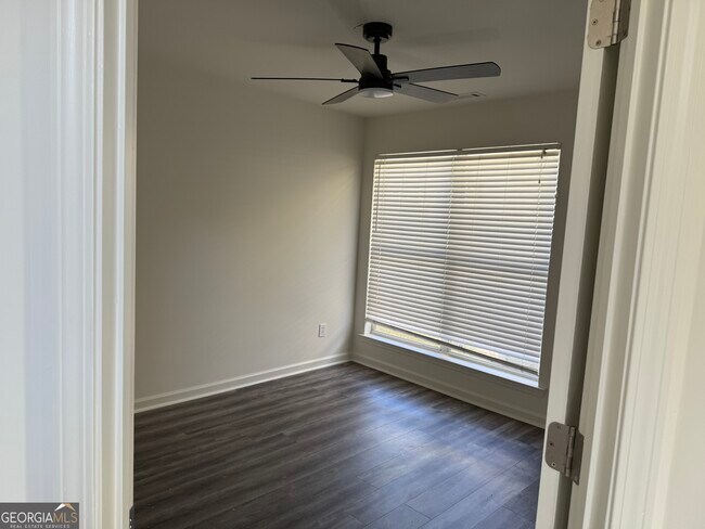 Foto del edificio - 288 Turnbridge Cir