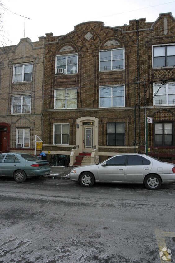 Primary Photo - 44 Lincoln Ave