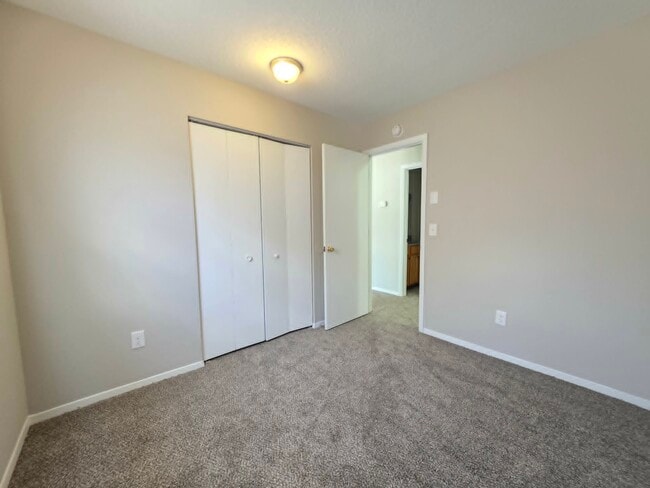 Foto del edificio - 1106 Hillcrest Ave