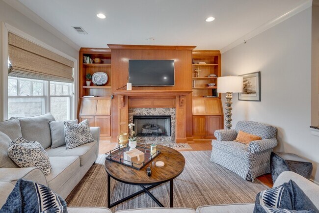 Foto del edificio - 3127 Long Blvd