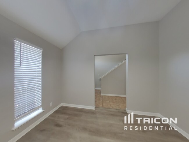 Building Photo - 4003 Mistflower Drive Converse TX