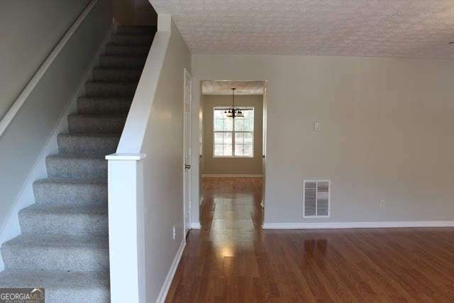 Foto del edificio - 3012 Fair Creek Ct