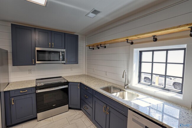 Foto del edificio - 1122 Wellman Ave NE