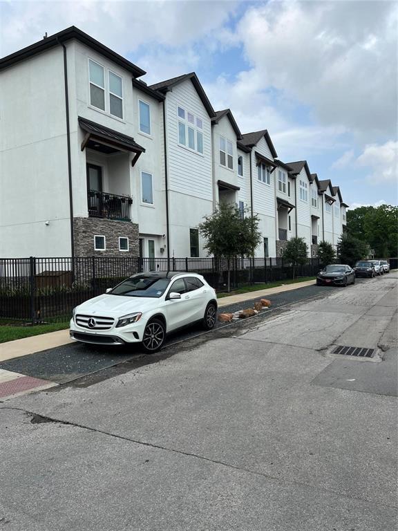Foto del edificio - 1224 Upton St