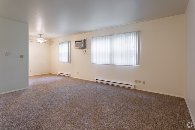 1BR,1BA,750SF - Avery Glen Apartments