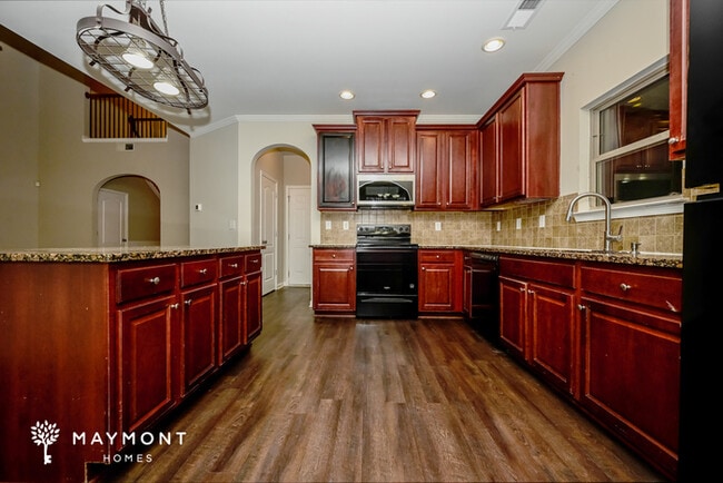 Building Photo - 113 Tyre Dr