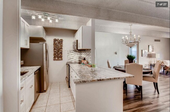 Foto del edificio - 1365 Columbine St