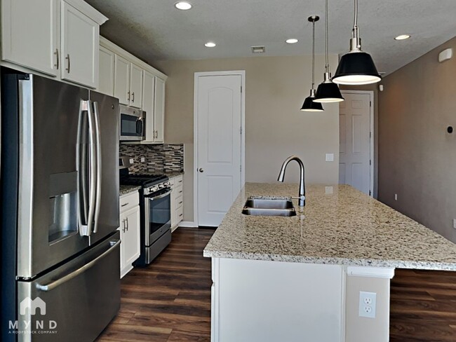 Building Photo - 9993 Truckee St