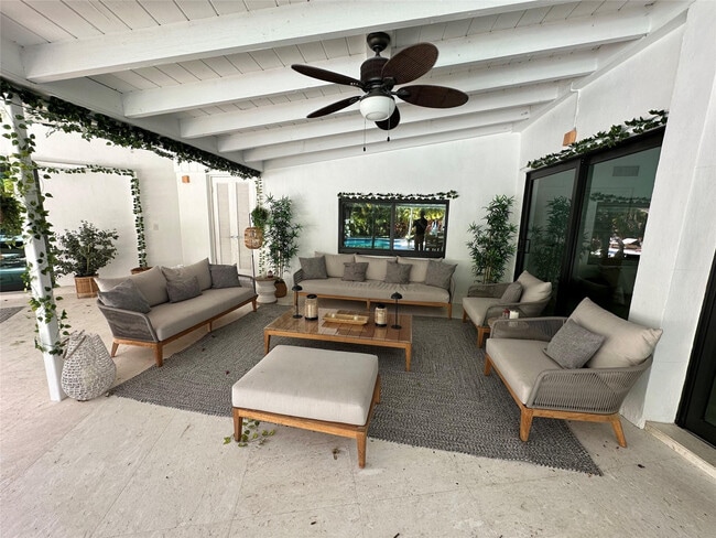 Foto del edificio - 6205 SW 108th St