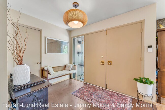 Foto del edificio - 3 br, 2 bath House - 725 University Ter