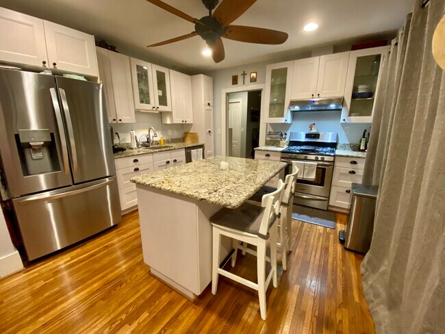 Building Photo - 1617 Wickford Pl