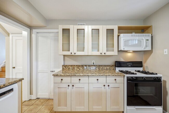 Building Photo - Just a Really Nice Home That's a Short Wal...