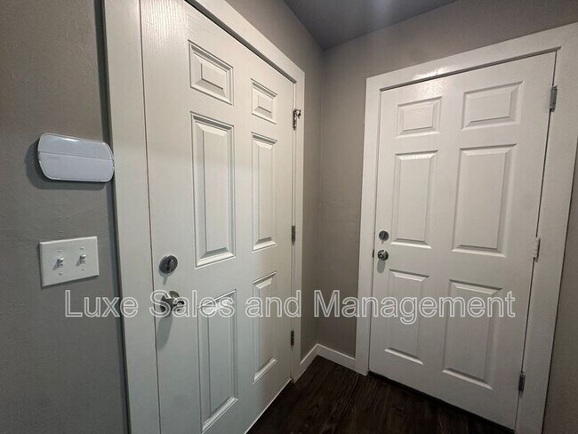 Foto del edificio - 797 SW 13th St