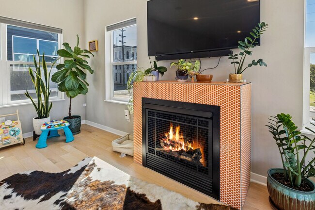 Foto del edificio - 412 W Shoreline Dr