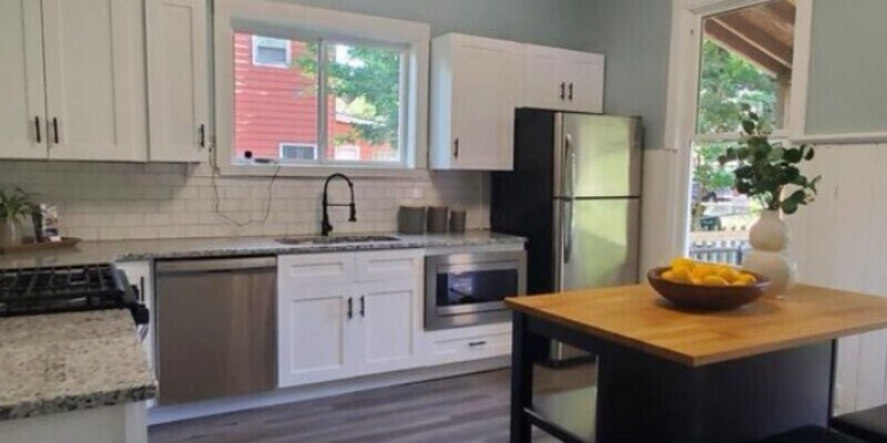 Primary Photo - 1313 Regent