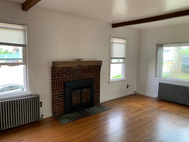 Fireplace - 72 James St
