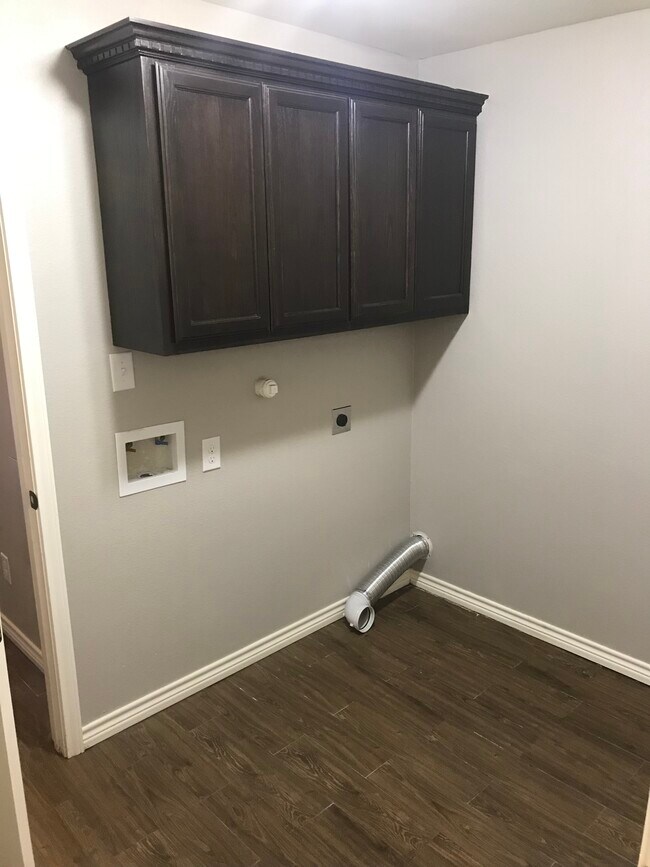 Laundry Room - 2909 Alice Ln