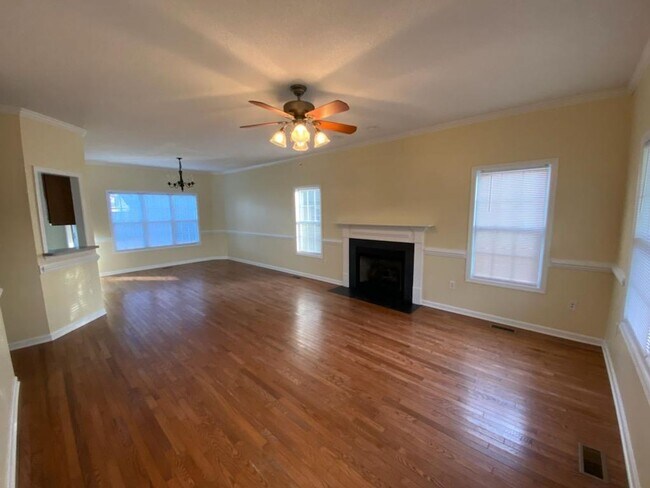 Foto del edificio - 3 Bedroom 2.5 bath home in Escoba Bay community - Sneads Ferry