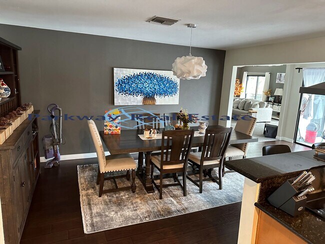 Foto del edificio - 347 S Westwind Dr