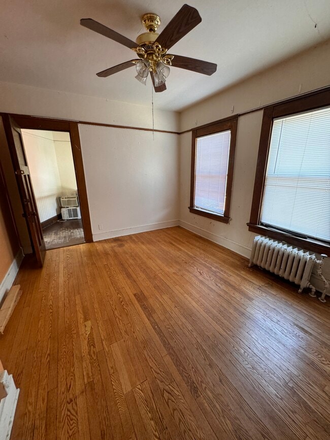 Unit 3 - 115 E Gorham St